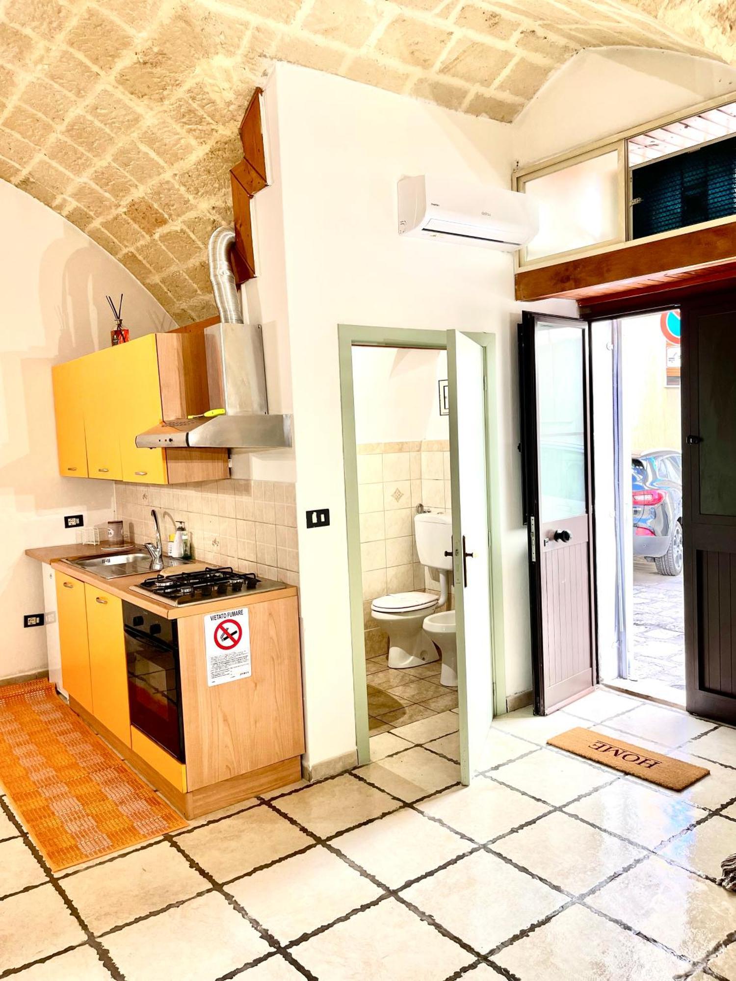 History Station Apartment Brindisi Exterior photo